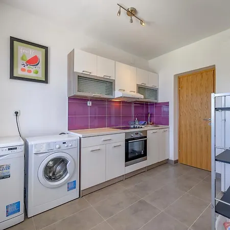 Adria House Mimice